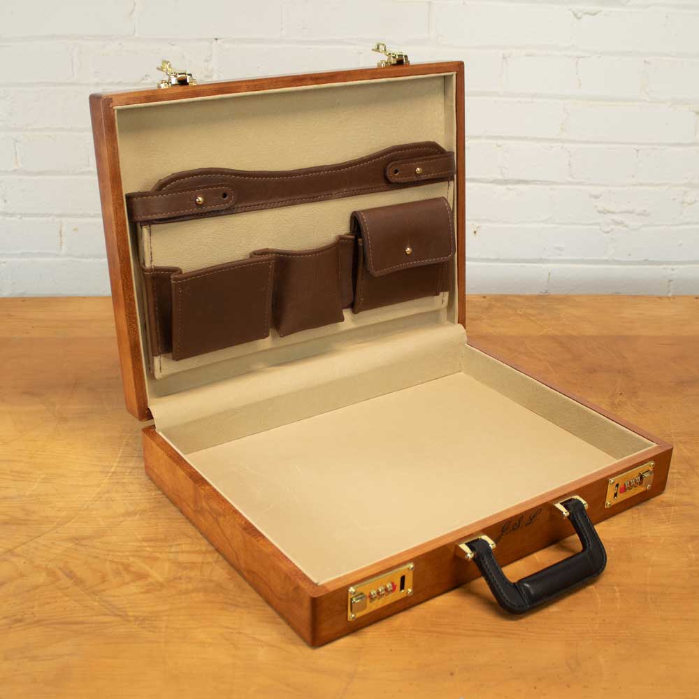 1700-AC Attaché Briefcase Interior
