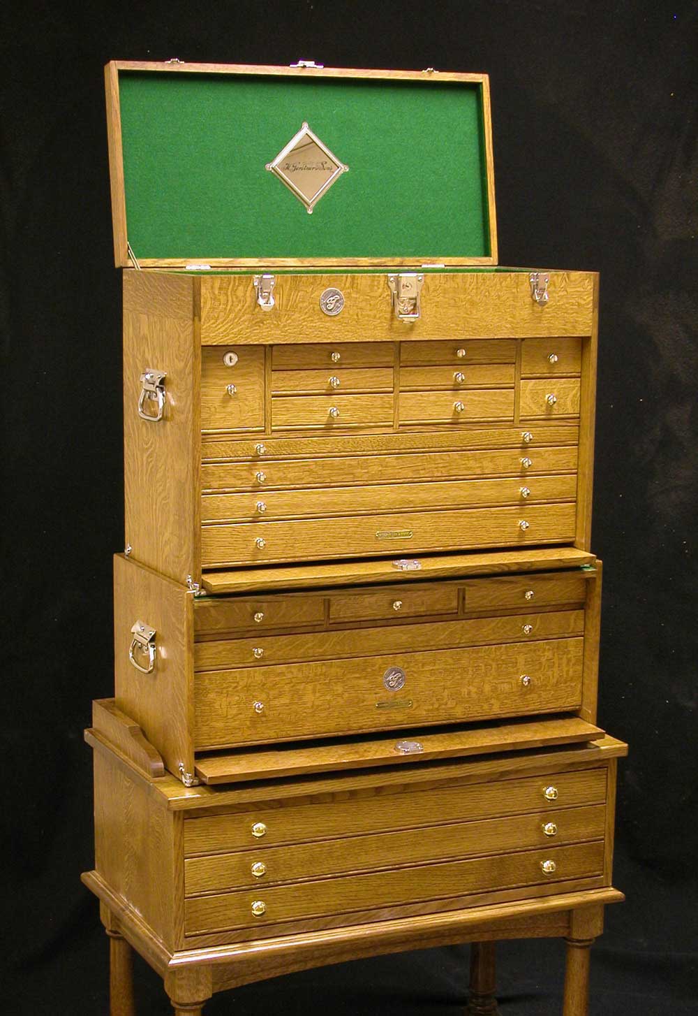 Golden Oak T3101 with optional Chest and Base